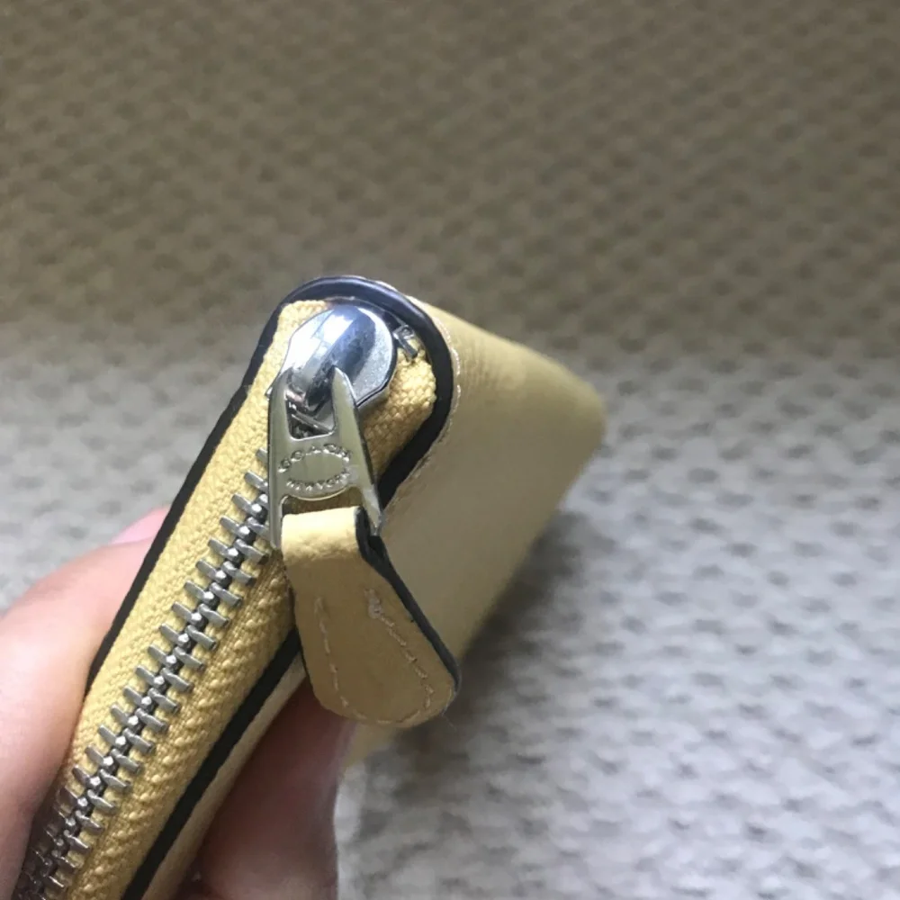 coach wallet - Picture 7 of 8